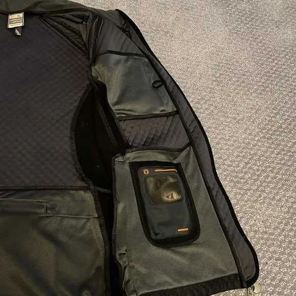 XL Nike fit therma Black Quilted jacket Tag size XL  16-18 - Picture 8 of 10